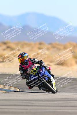 media/Jan-10-2025-CVMA Friday Practice (Fri) [[489e0da257]]/Group 4 and Trackday/Session 4 (Turn 16)/